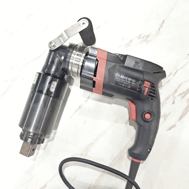 Llave dinamométrica eléctrica angular serie BRAC-A (con adaptador de corriente)